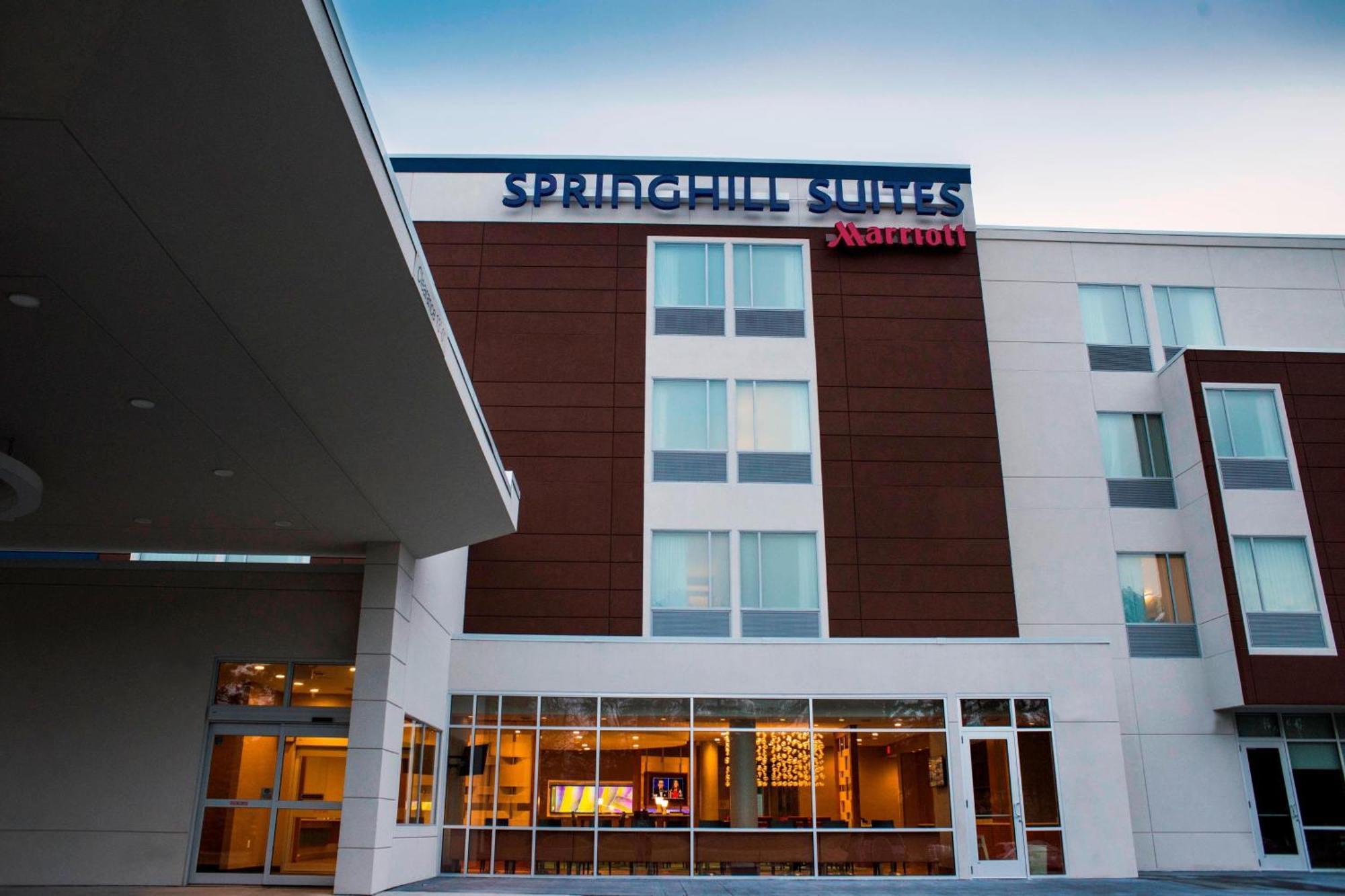 Hotel Springhill By Marriott Wisconsin Dells 3*