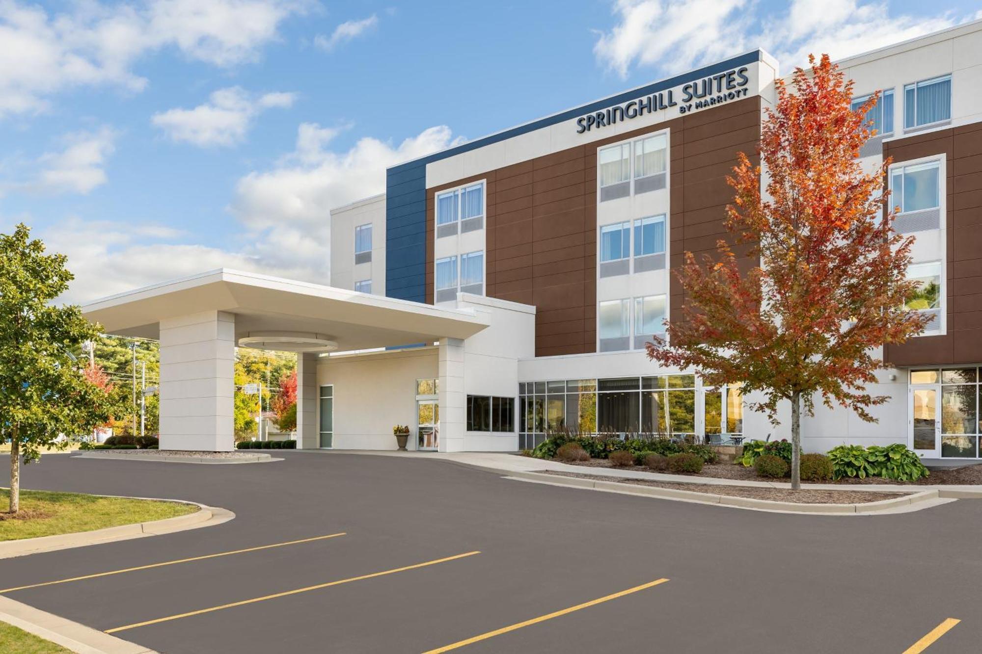 Springhill By Marriott Wisconsin Dells Hotel